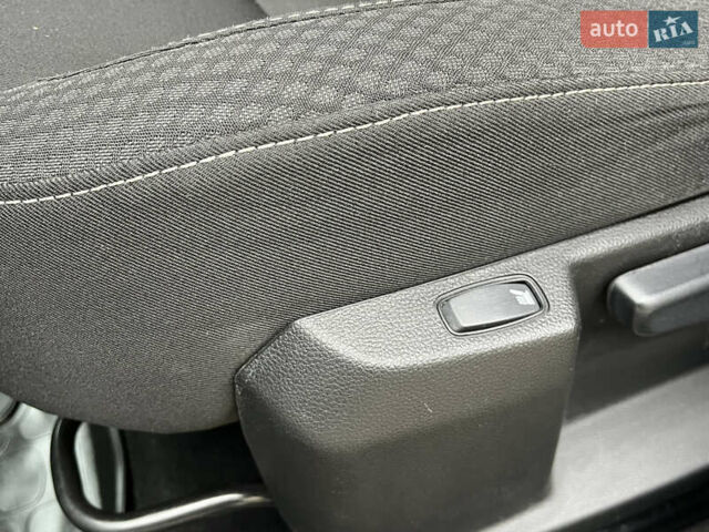 Білий Рено Дастер, об'ємом двигуна 1.46 л та пробігом 92 тис. км за 16900 $, фото 47 на Automoto.ua