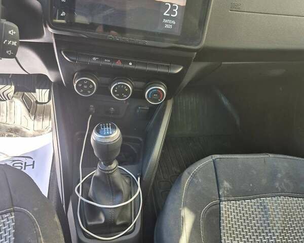 Белый Рено Дастер, объемом двигателя 1.46 л и пробегом 165 тыс. км за 16500 $, фото 3 на Automoto.ua