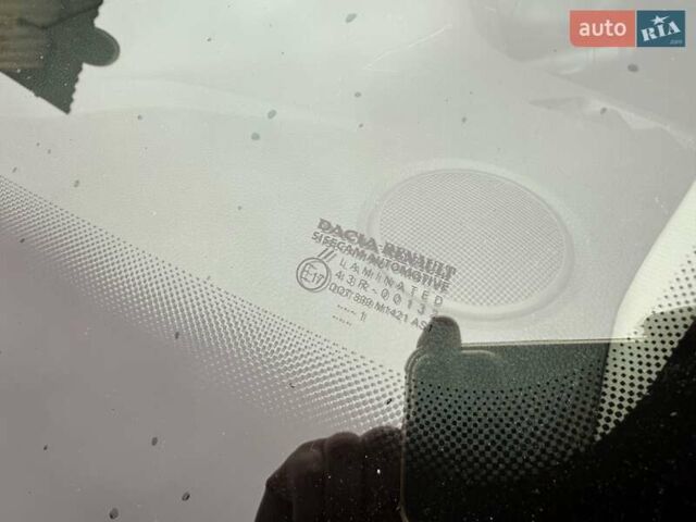 Белый Рено Дастер, объемом двигателя 1.5 л и пробегом 140 тыс. км за 16100 $, фото 10 на Automoto.ua