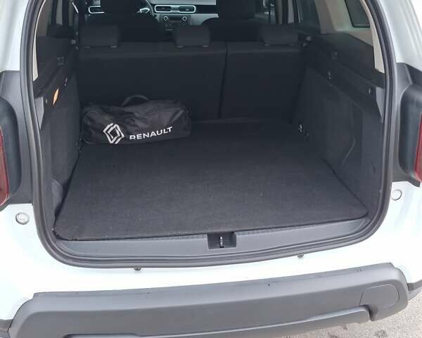 Белый Рено Дастер, объемом двигателя 1.5 л и пробегом 25 тыс. км за 17800 $, фото 8 на Automoto.ua