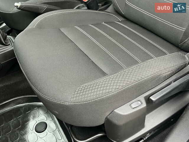 Білий Рено Дастер, об'ємом двигуна 1.46 л та пробігом 92 тис. км за 16900 $, фото 46 на Automoto.ua