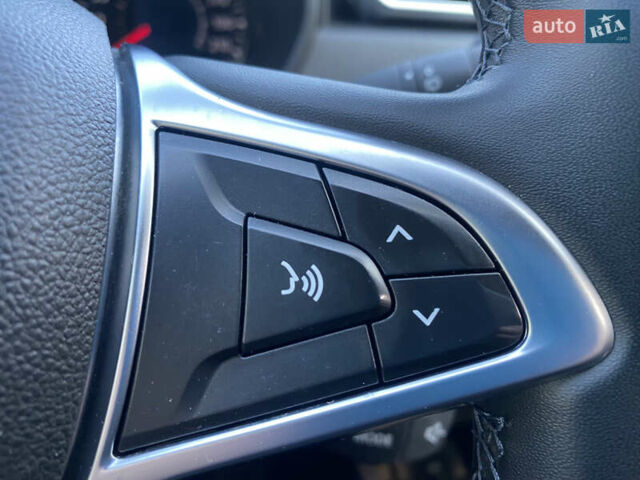 Рено Дастер 2021 у Києві на Automoto.ua Білий Рено Дастер, об'ємом двигуна 1.5 л та пробігом 82 тис. км за 17500 $, фото 12 на Automoto.ua