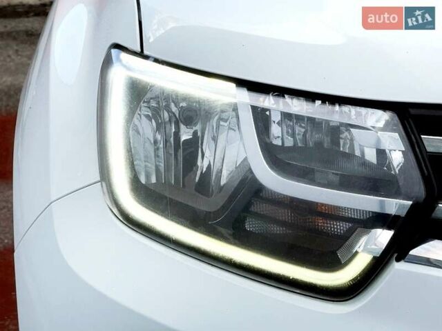 Білий Рено Дастер, об'ємом двигуна 1.46 л та пробігом 159 тис. км за 18800 $, фото 17 на Automoto.ua
