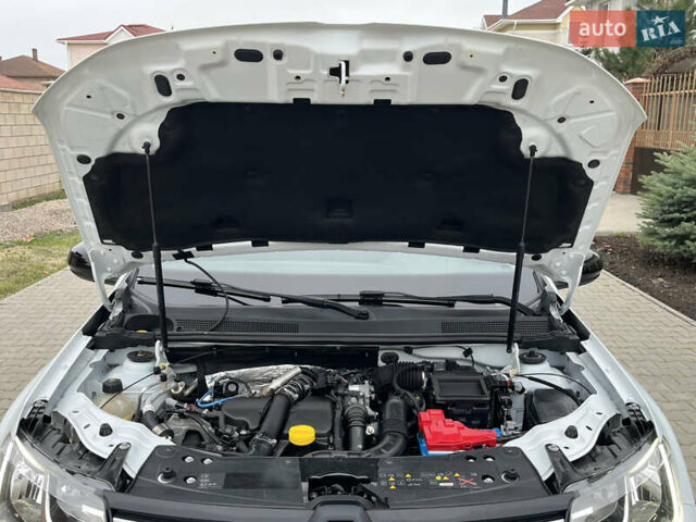 Білий Рено Дастер, об'ємом двигуна 1.46 л та пробігом 92 тис. км за 16900 $, фото 65 на Automoto.ua