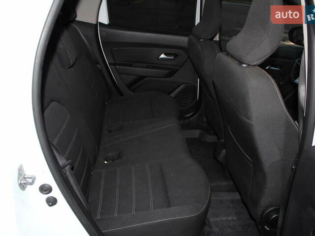 Білий Рено Дастер, об'ємом двигуна 1.5 л та пробігом 120 тис. км за 16900 $, фото 24 на Automoto.ua