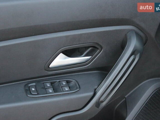 Білий Рено Дастер, об'ємом двигуна 1.5 л та пробігом 120 тис. км за 16900 $, фото 10 на Automoto.ua