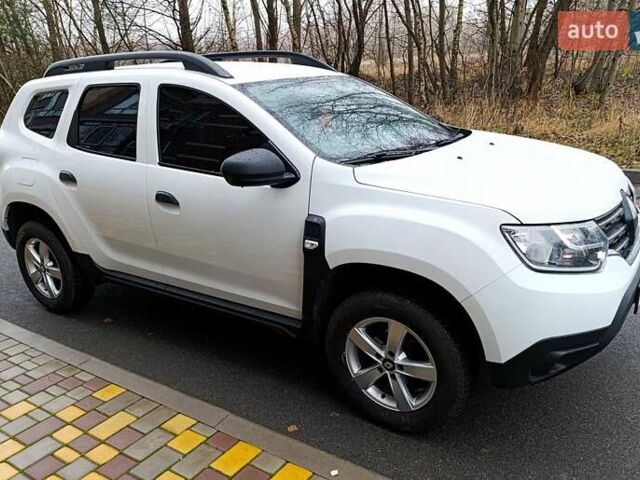 Белый Рено Дастер, объемом двигателя 1.6 л и пробегом 58 тыс. км за 16200 $, фото 6 на Automoto.ua