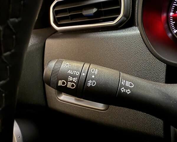 Белый Рено Дастер, объемом двигателя 1.5 л и пробегом 140 тыс. км за 16100 $, фото 18 на Automoto.ua