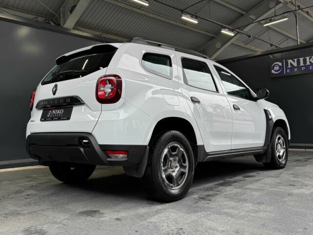 Белый Рено Дастер, объемом двигателя 1.5 л и пробегом 181 тыс. км за 14000 $, фото 7 на Automoto.ua