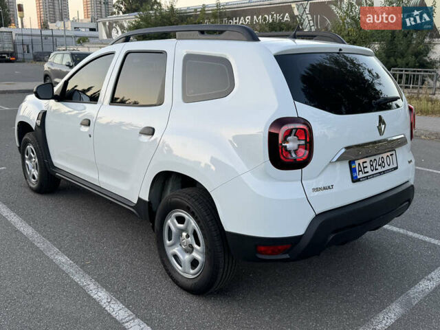 Білий Рено Дастер, об'ємом двигуна 1.6 л та пробігом 108 тис. км за 14300 $, фото 5 на Automoto.ua