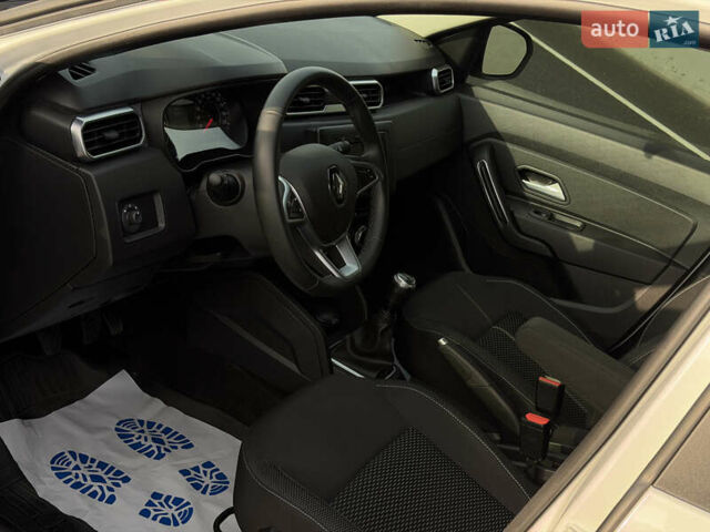 Білий Рено Дастер, об'ємом двигуна 1.6 л та пробігом 28 тис. км за 16800 $, фото 69 на Automoto.ua