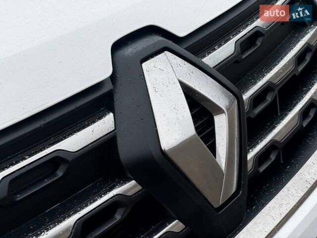 Белый Рено Дастер, объемом двигателя 1.6 л и пробегом 59 тыс. км за 13450 $, фото 6 на Automoto.ua