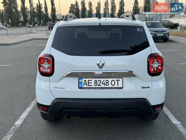 Білий Рено Дастер, об'ємом двигуна 1.6 л та пробігом 108 тис. км за 14300 $, фото 6 на Automoto.ua