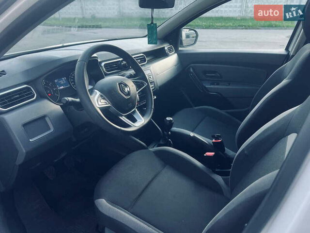 Білий Рено Дастер, об'ємом двигуна 1.6 л та пробігом 128 тис. км за 11000 $, фото 8 на Automoto.ua