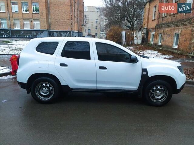 Белый Рено Дастер, объемом двигателя 1.6 л и пробегом 79 тыс. км за 12200 $, фото 4 на Automoto.ua