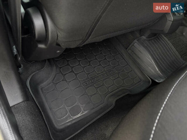 Білий Рено Дастер, об'ємом двигуна 1.6 л та пробігом 28 тис. км за 16800 $, фото 87 на Automoto.ua