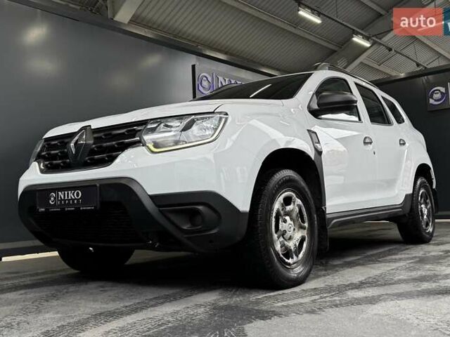 Рено Дастер 2021 в Киеве на Automoto.ua Белый Рено Дастер, объемом двигателя 1.5 л и пробегом 181 тыс. км за 14000 $, фото 4 на Automoto.ua