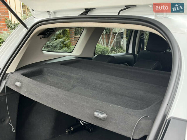 Білий Рено Дастер, об'ємом двигуна 1.46 л та пробігом 92 тис. км за 16900 $, фото 64 на Automoto.ua