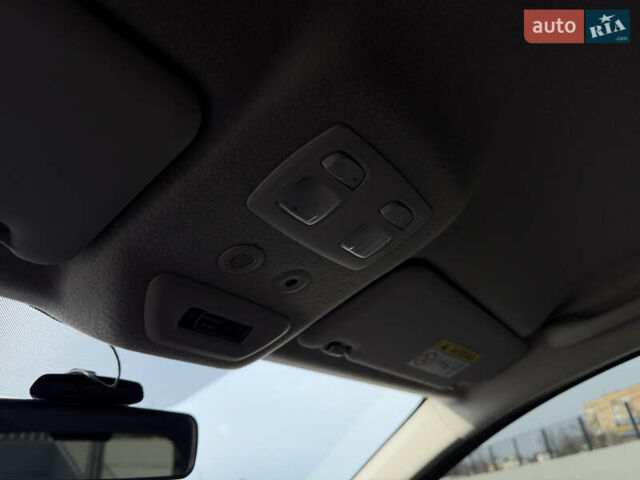 Білий Рено Дастер, об'ємом двигуна 1.6 л та пробігом 28 тис. км за 16800 $, фото 83 на Automoto.ua