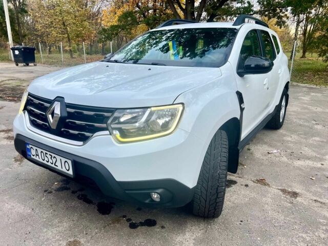 Белый Рено Дастер, объемом двигателя 1.5 л и пробегом 175 тыс. км за 15499 $, фото 2 на Automoto.ua