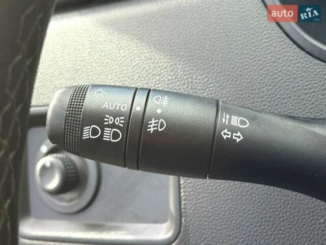 Білий Рено Дастер, об'ємом двигуна 1.46 л та пробігом 159 тис. км за 18800 $, фото 32 на Automoto.ua