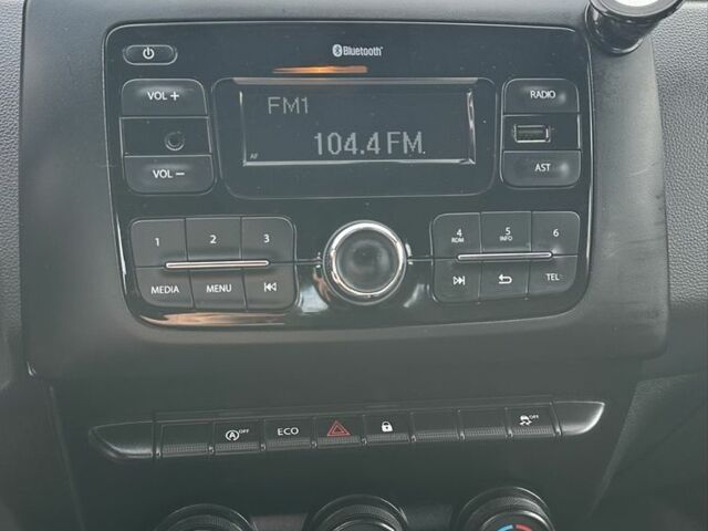 Білий Рено Дастер, об'ємом двигуна 1.5 л та пробігом 222 тис. км за 15500 $, фото 16 на Automoto.ua