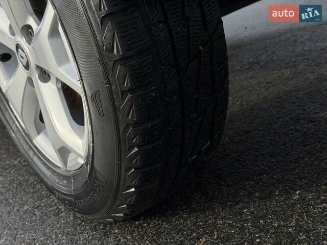 Білий Рено Дастер, об'ємом двигуна 1.6 л та пробігом 28 тис. км за 16800 $, фото 61 на Automoto.ua