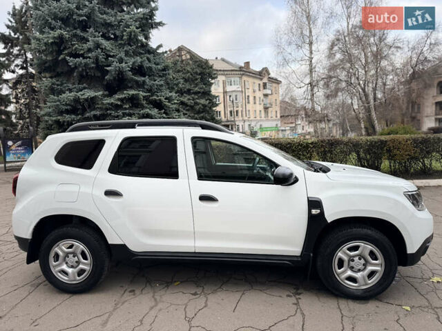 Белый Рено Дастер, объемом двигателя 1.46 л и пробегом 130 тыс. км за 14900 $, фото 4 на Automoto.ua