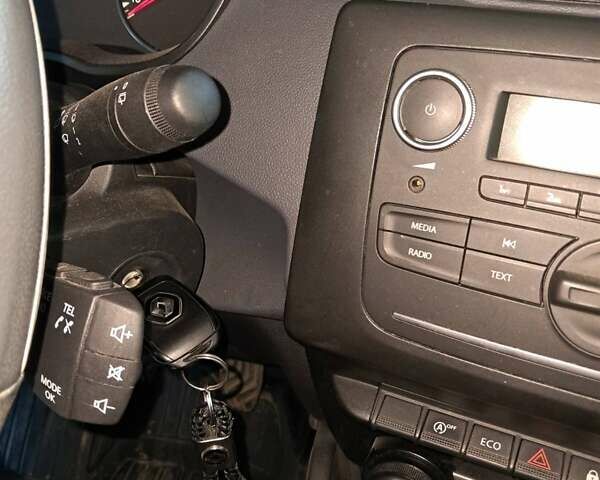 Белый Рено Дастер, объемом двигателя 1.46 л и пробегом 56 тыс. км за 17600 $, фото 18 на Automoto.ua