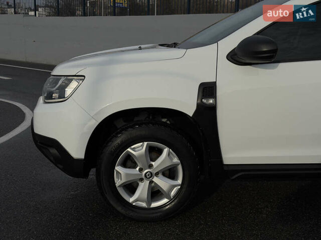 Білий Рено Дастер, об'ємом двигуна 1.6 л та пробігом 28 тис. км за 16800 $, фото 54 на Automoto.ua