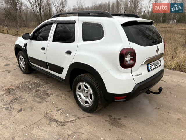 Белый Рено Дастер, объемом двигателя 1.6 л и пробегом 75 тыс. км за 12999 $, фото 3 на Automoto.ua