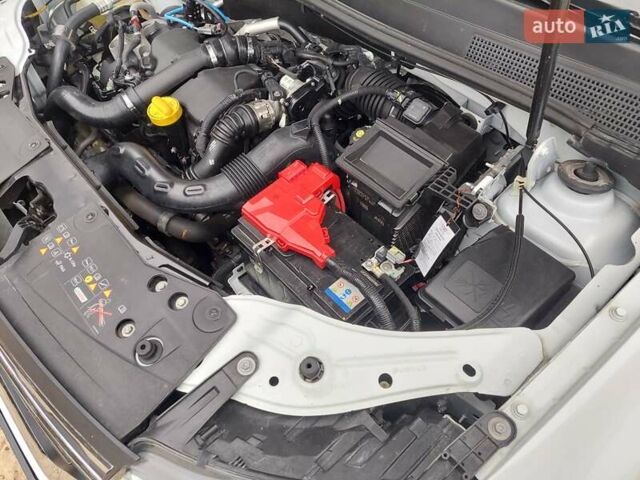 Белый Рено Дастер, объемом двигателя 1.46 л и пробегом 80 тыс. км за 16500 $, фото 15 на Automoto.ua