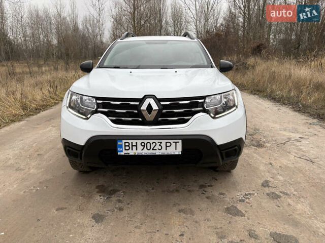 Белый Рено Дастер, объемом двигателя 1.6 л и пробегом 75 тыс. км за 12999 $, фото 1 на Automoto.ua