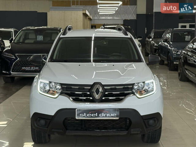 Белый Рено Дастер, объемом двигателя 1.46 л и пробегом 140 тыс. км за 17299 $, фото 3 на Automoto.ua