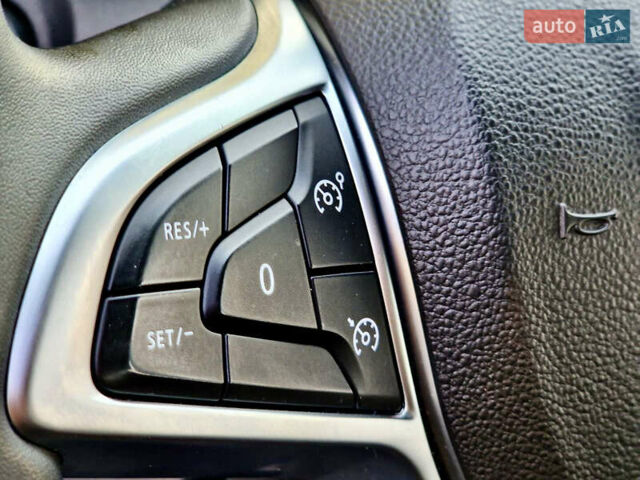 Белый Рено Дастер, объемом двигателя 1.5 л и пробегом 152 тыс. км за 16700 $, фото 71 на Automoto.ua