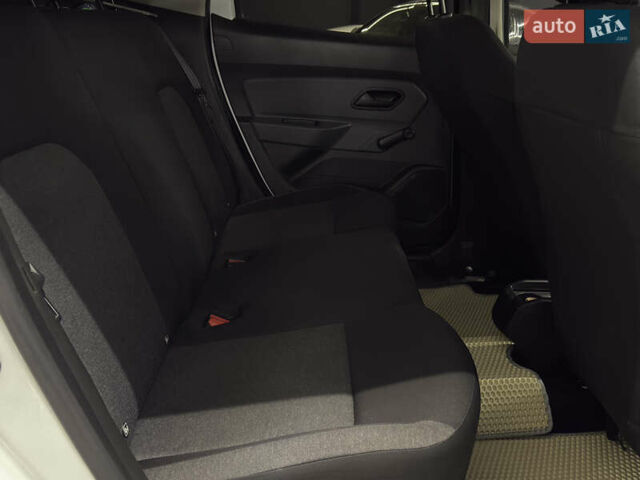 Белый Рено Дастер, объемом двигателя 1.46 л и пробегом 140 тыс. км за 17299 $, фото 22 на Automoto.ua