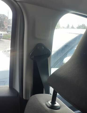 Белый Рено Дастер, объемом двигателя 1.6 л и пробегом 24 тыс. км за 17500 $, фото 2 на Automoto.ua