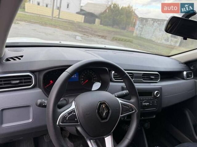 Белый Рено Дастер, объемом двигателя 1.46 л и пробегом 46 тыс. км за 20000 $, фото 4 на Automoto.ua