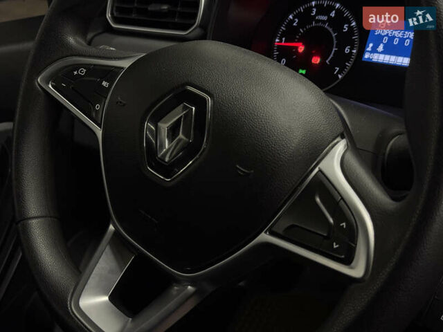 Белый Рено Дастер, объемом двигателя 1.46 л и пробегом 140 тыс. км за 17299 $, фото 26 на Automoto.ua