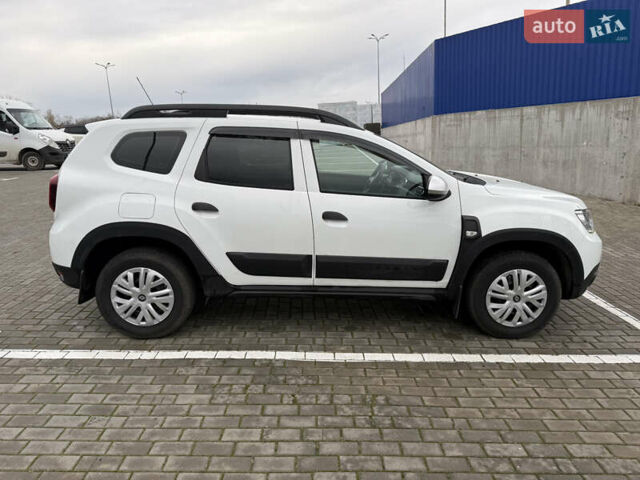 Белый Рено Дастер, объемом двигателя 1.5 л и пробегом 78 тыс. км за 17300 $, фото 2 на Automoto.ua