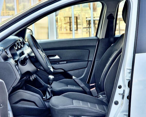 Белый Рено Дастер, объемом двигателя 1.5 л и пробегом 152 тыс. км за 16700 $, фото 10 на Automoto.ua