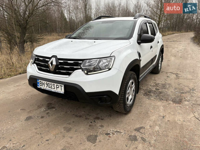 Белый Рено Дастер, объемом двигателя 1.6 л и пробегом 75 тыс. км за 12999 $, фото 2 на Automoto.ua