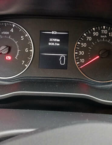 Белый Рено Дастер, объемом двигателя 1.6 л и пробегом 33 тыс. км за 16200 $, фото 21 на Automoto.ua