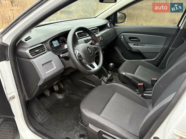 Белый Рено Дастер, объемом двигателя 1.6 л и пробегом 75 тыс. км за 12999 $, фото 8 на Automoto.ua