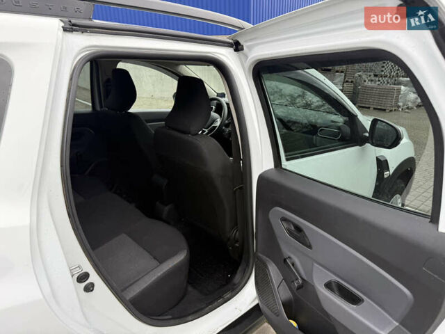 Белый Рено Дастер, объемом двигателя 1.5 л и пробегом 78 тыс. км за 17300 $, фото 10 на Automoto.ua