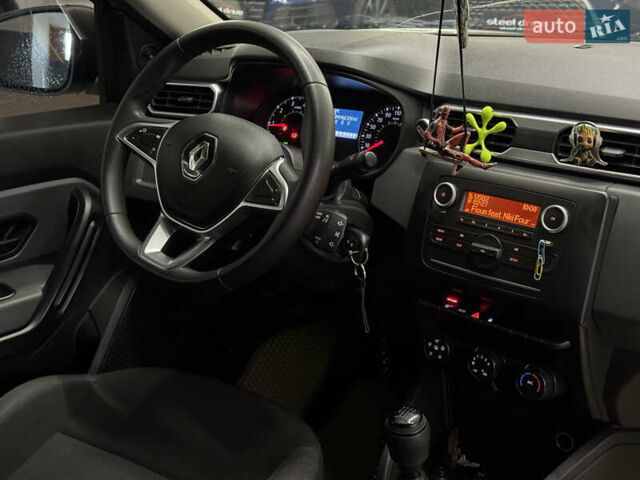 Белый Рено Дастер, объемом двигателя 1.46 л и пробегом 140 тыс. км за 17299 $, фото 24 на Automoto.ua