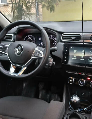 Белый Рено Дастер, объемом двигателя 1.6 л и пробегом 33 тыс. км за 16200 $, фото 33 на Automoto.ua