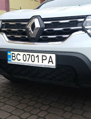 Белый Рено Дастер, объемом двигателя 1.6 л и пробегом 33 тыс. км за 16200 $, фото 6 на Automoto.ua