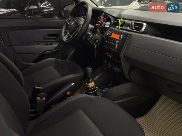 Белый Рено Дастер, объемом двигателя 1.46 л и пробегом 140 тыс. км за 17299 $, фото 19 на Automoto.ua