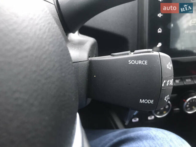 Білий Рено Дастер, об'ємом двигуна 1.5 л та пробігом 20 тис. км за 17300 $, фото 17 на Automoto.ua